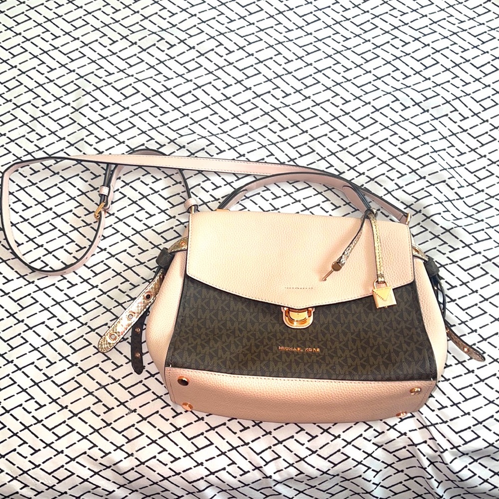 Micheal Kors bag